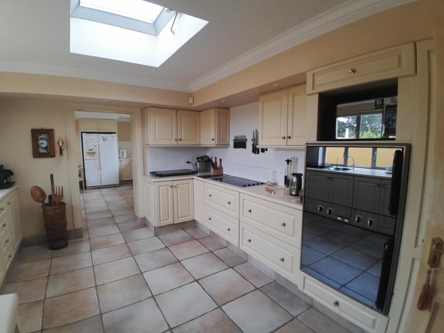 To Let 5 Bedroom Property for Rent in Lower Robberg Western Cape